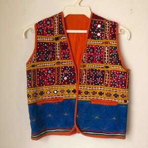 Amazing Vintage embroidered cropped vest